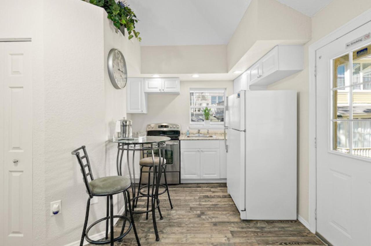 Golden Magnolia Marina Resort Daytona Beach Bagian luar foto